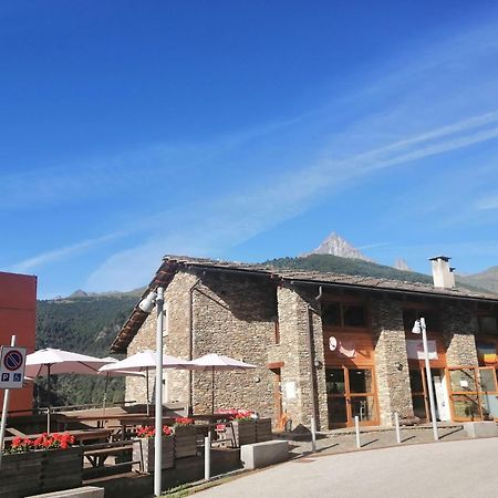 Rifugio Galaberna Hotel Ostana ภายนอก รูปภาพ