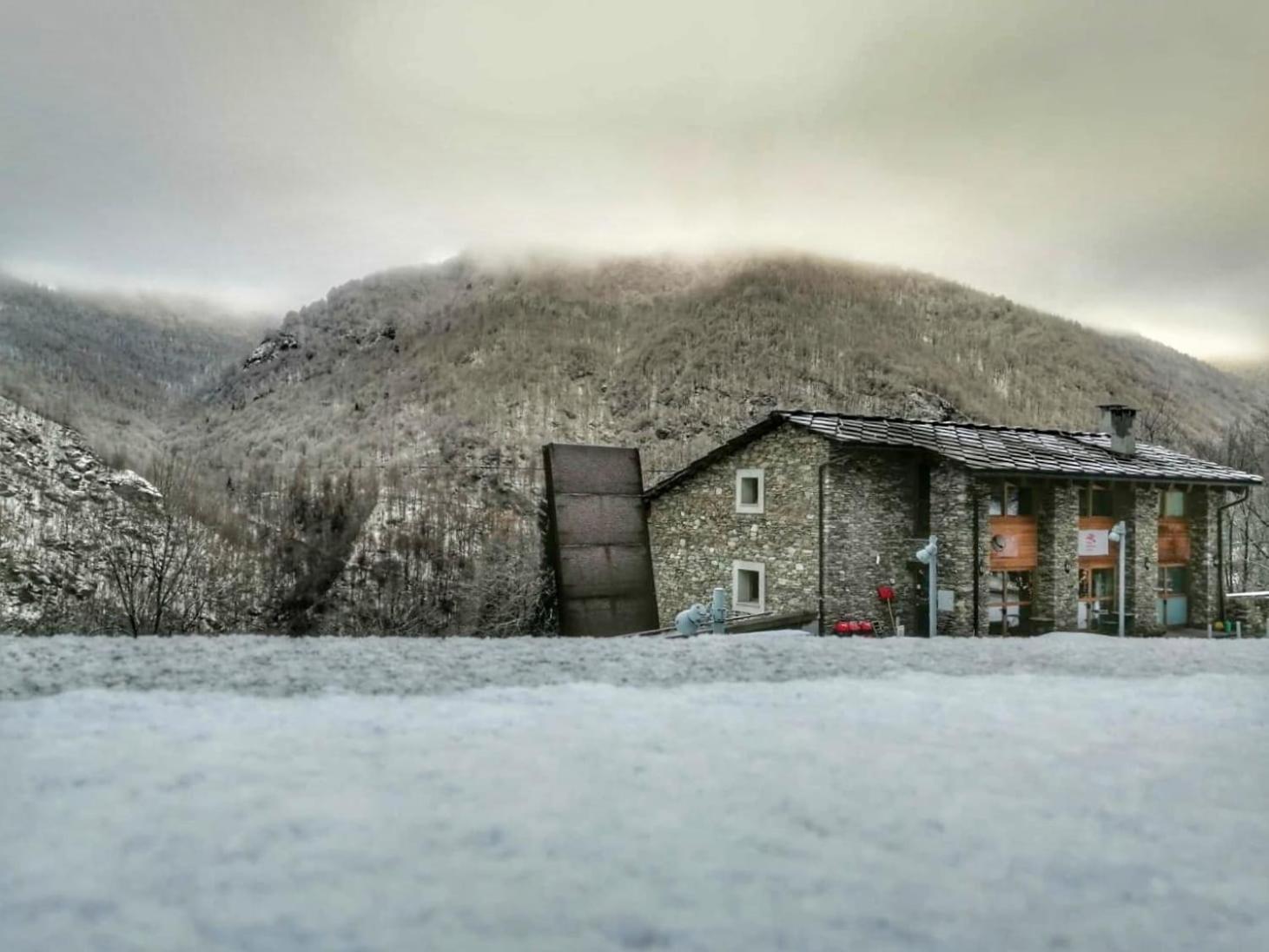 Rifugio Galaberna Hotel Ostana ภายนอก รูปภาพ