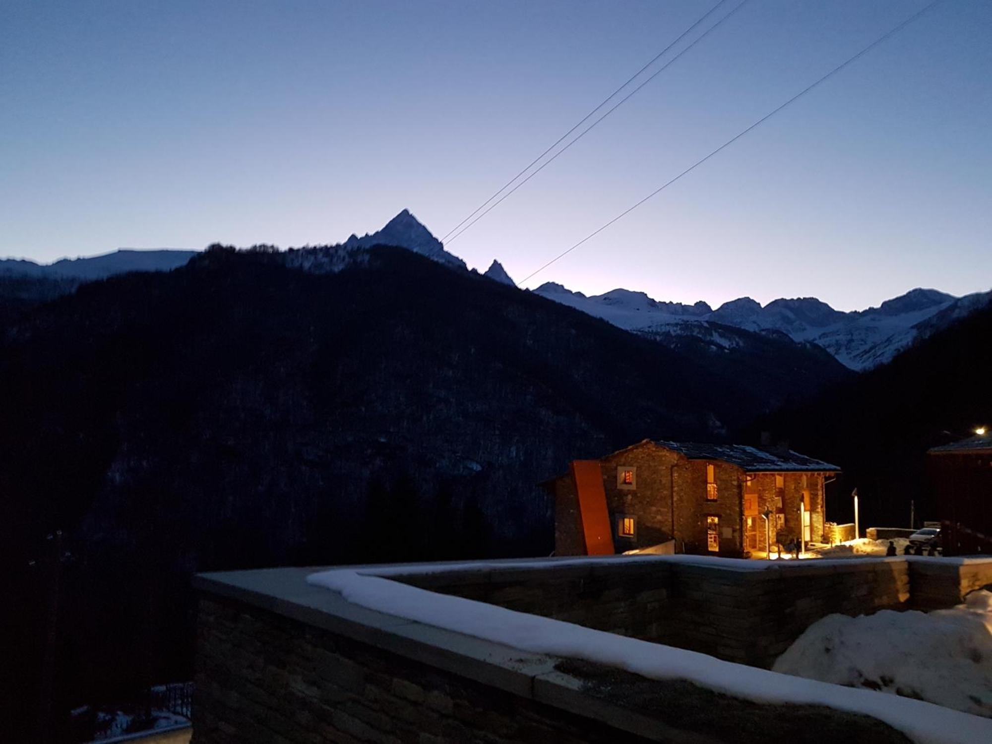 Rifugio Galaberna Hotel Ostana ภายนอก รูปภาพ