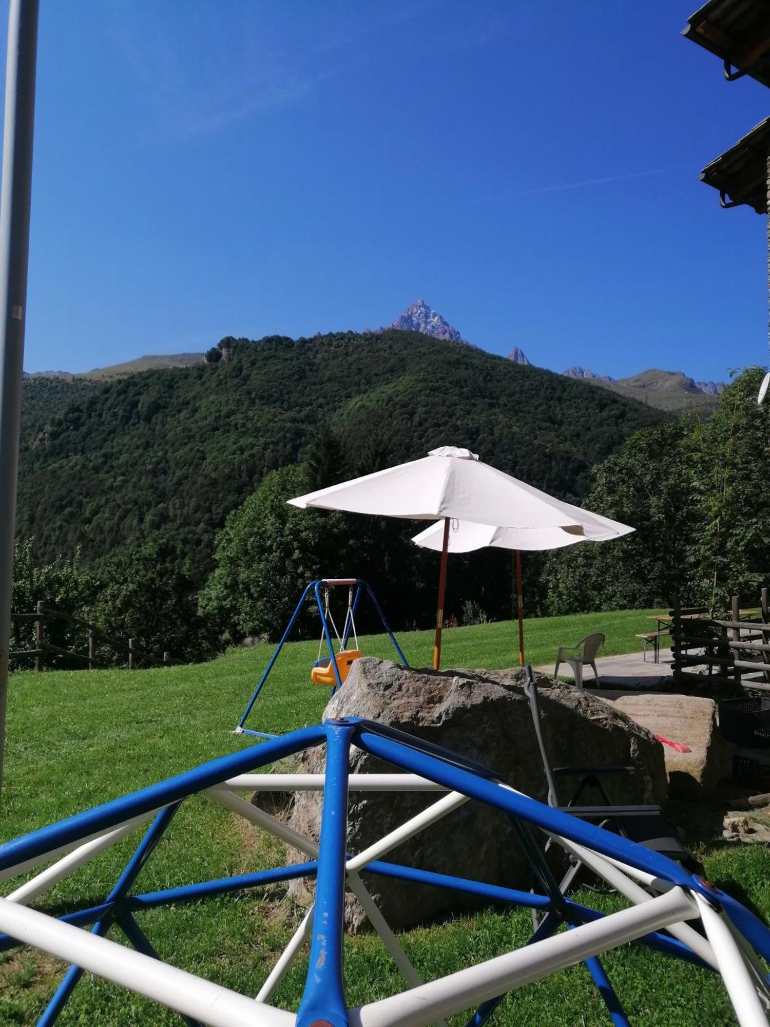 Rifugio Galaberna Hotel Ostana ภายนอก รูปภาพ