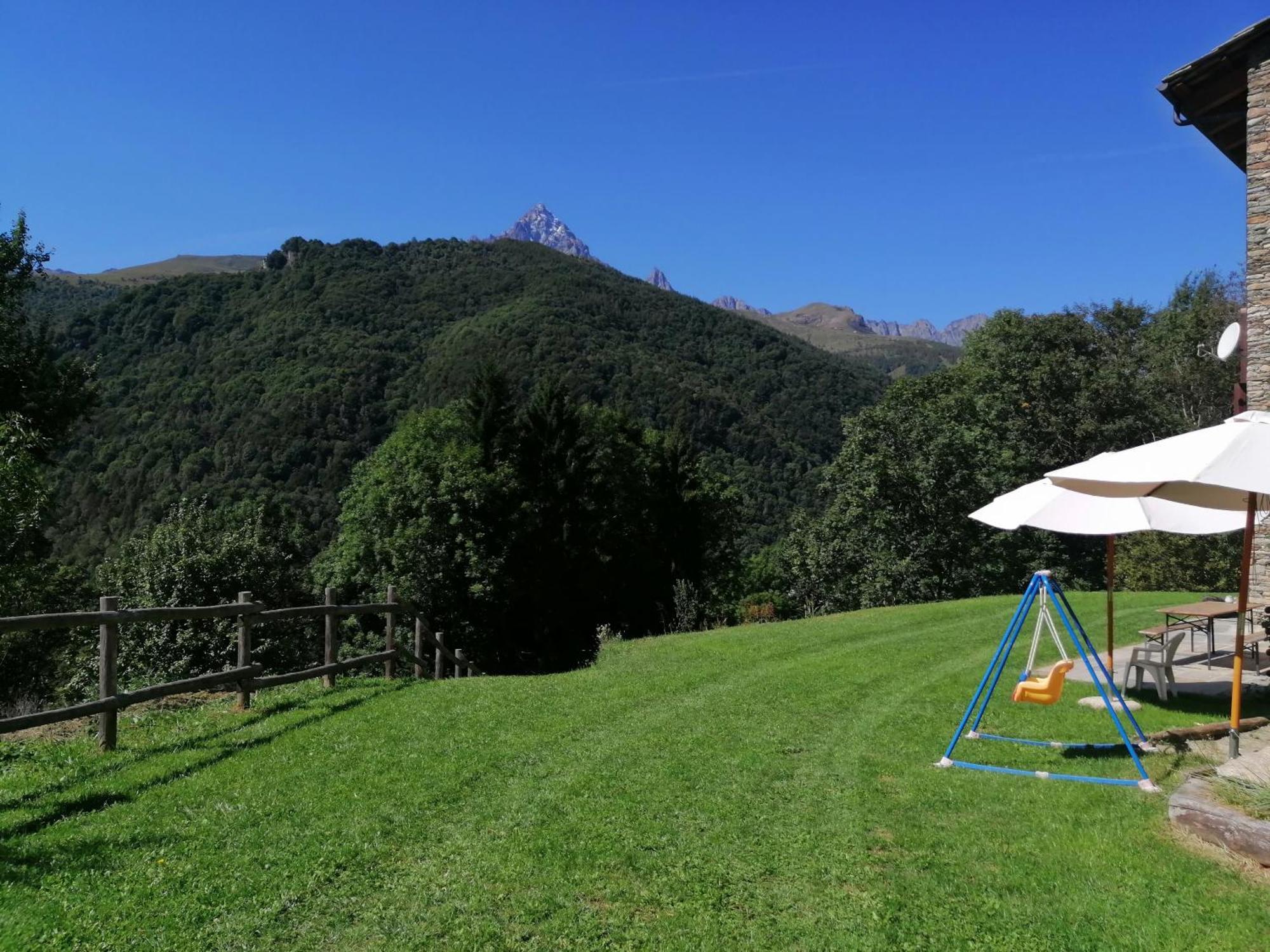 Rifugio Galaberna Hotel Ostana ภายนอก รูปภาพ